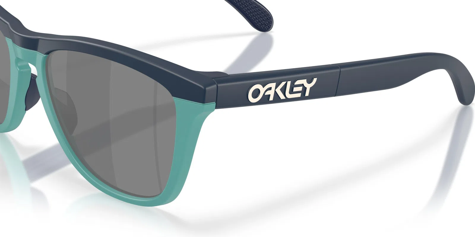 Oakley Frogskins Range 9284 Sunglasses - view 117